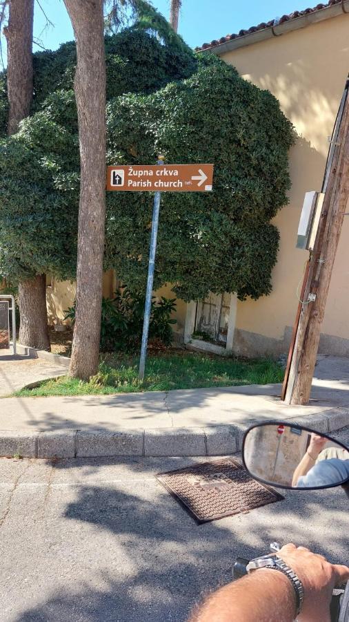 Apartman Kristina And Free Parking Mali Lošinj Eksteriør billede