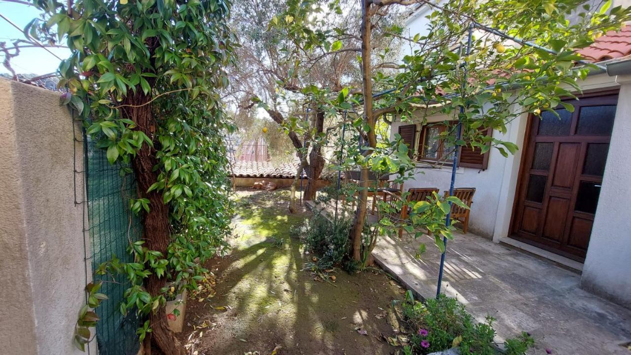 Apartman Kristina And Free Parking Mali Lošinj Eksteriør billede